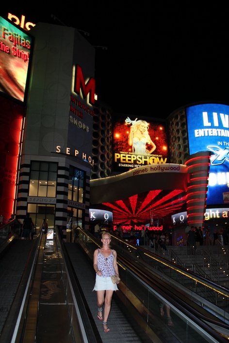 ���-�����